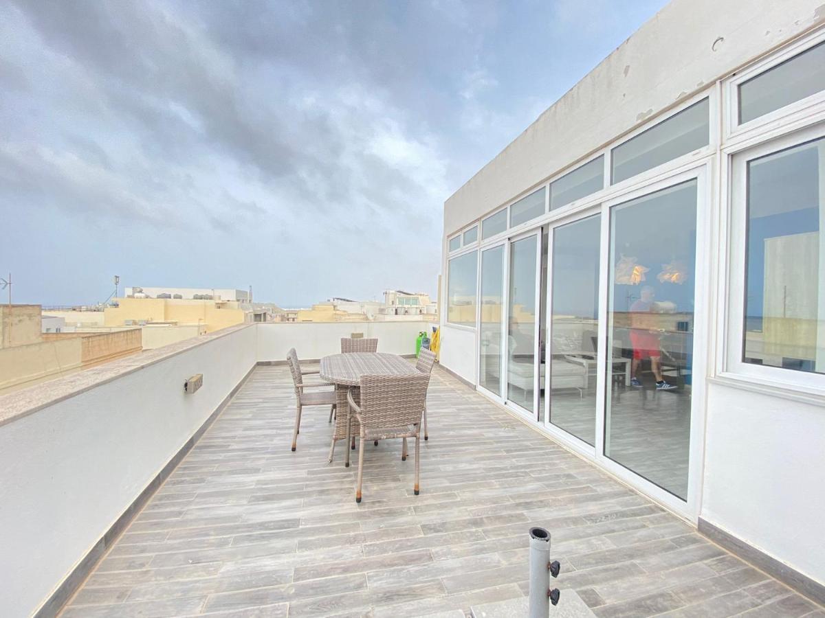 Penthouse "Maltese Scent" Apartment Mellieha Exterior photo